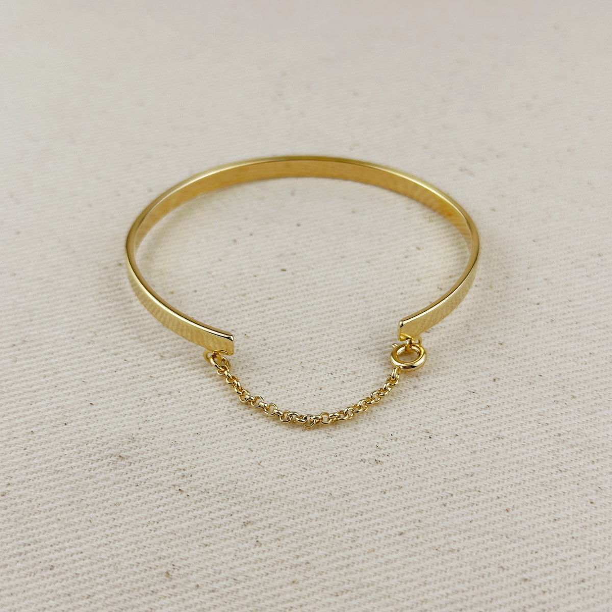 18k Gold Filled Polished Bangle With Chain