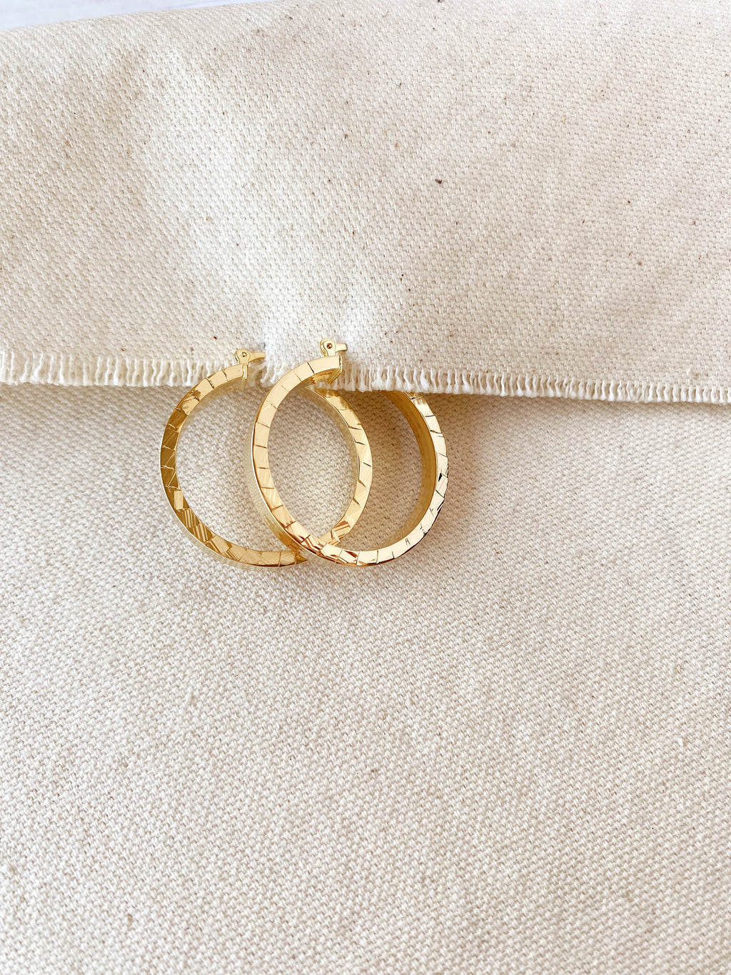 Mondsee 18K Gold Filled 35mm Flat Hoop With Scalloped Side Detail | 18k Gold Filled Jewelry