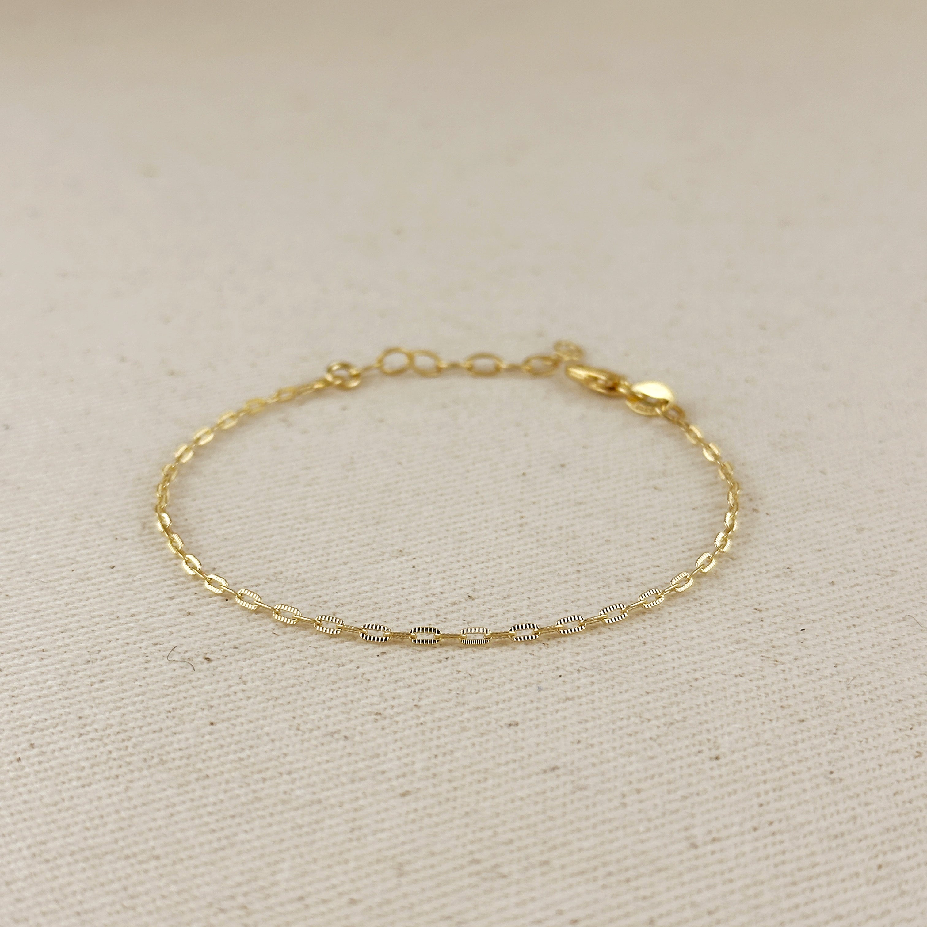 Mondsee 18k Gold Filled Mini Diamond Cut Paperclip Chain Bracelet | 18k Gold Filled Jewelry