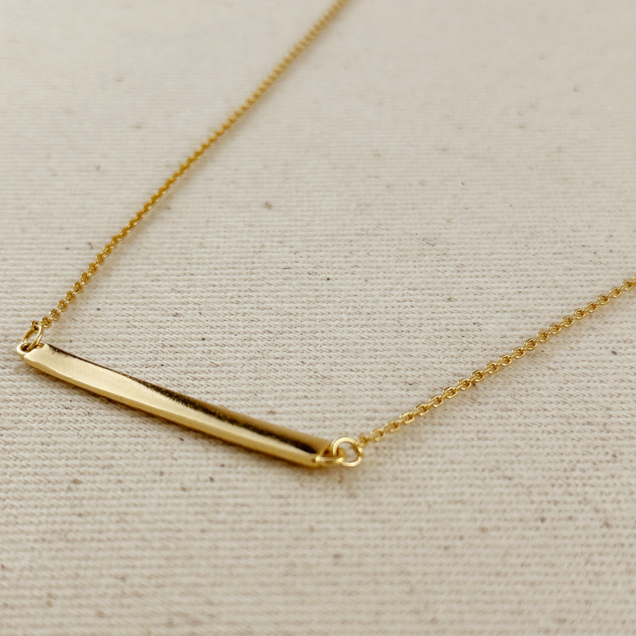 Mondsee 18k Gold Filled Polished Bar Necklace | 18k Gold Filled Jewelry