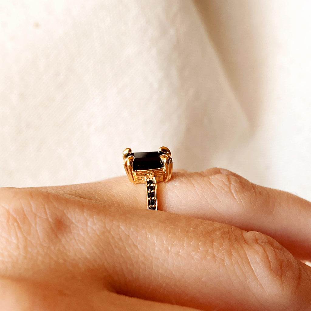 Mondsee 18k Gold Filled Black Solitaire Ring | 18k Gold Filled Jewelry