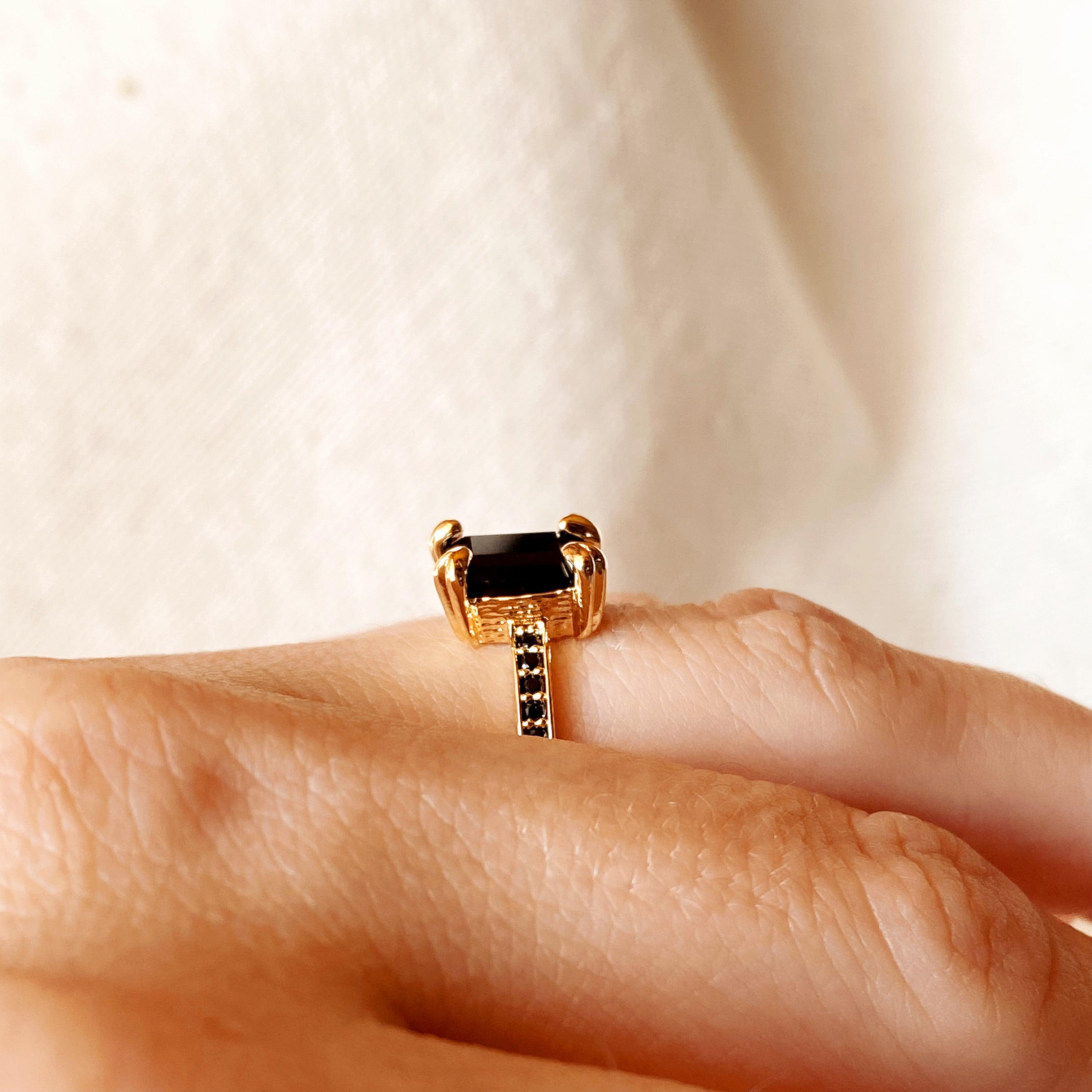 Mondsee 18k Gold Filled Black Solitaire Ring | 18k Gold Filled Jewelry
