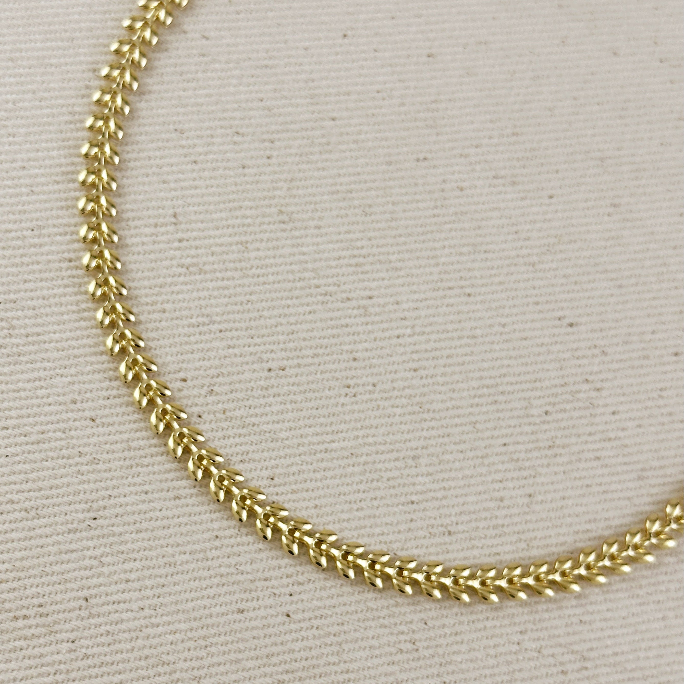 Mondsee 18k Gold Filled Leaf Choker Necklace | 18k Gold Filled Jewelry