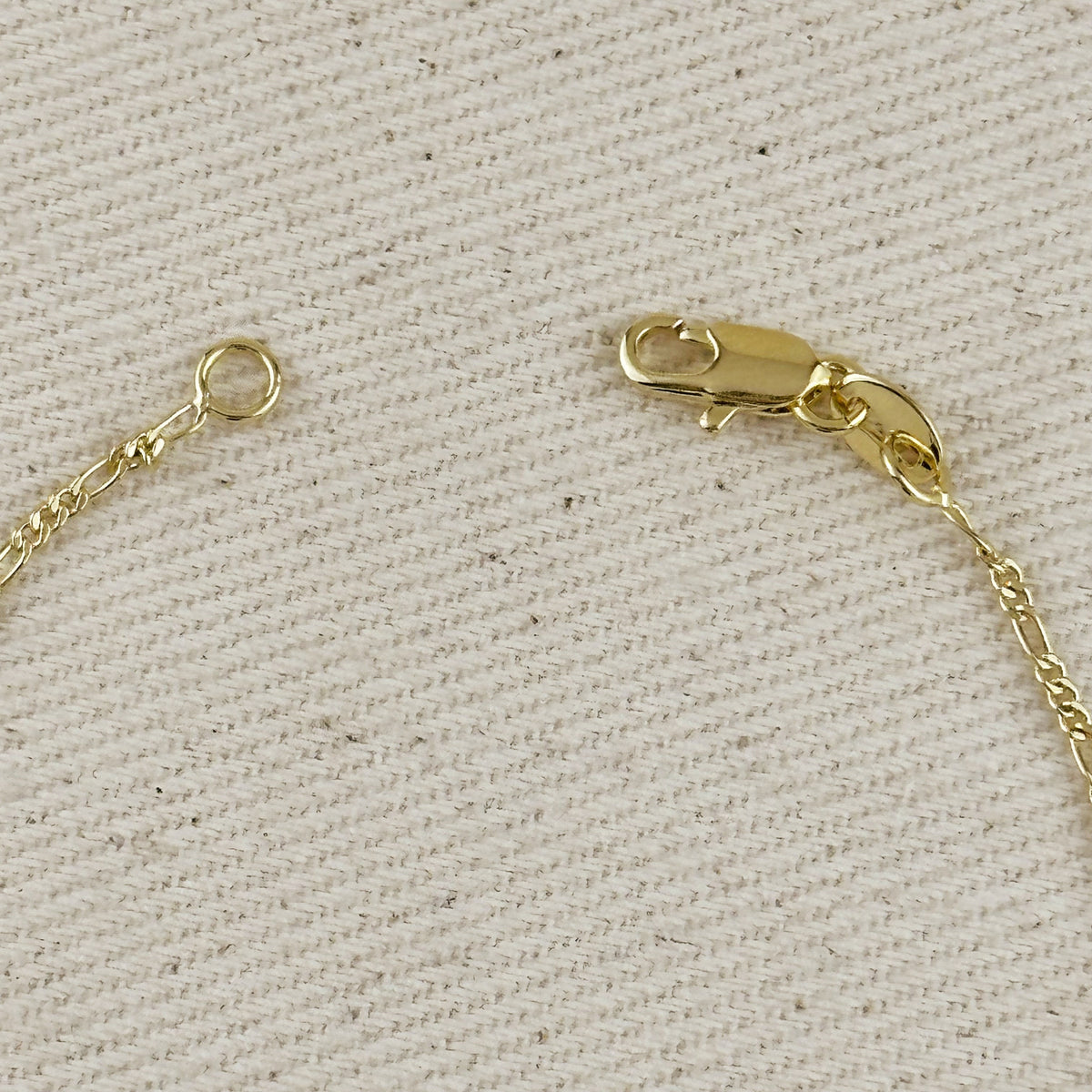 18k Gold Filled 1.5mm Figaro Chain Bracelet