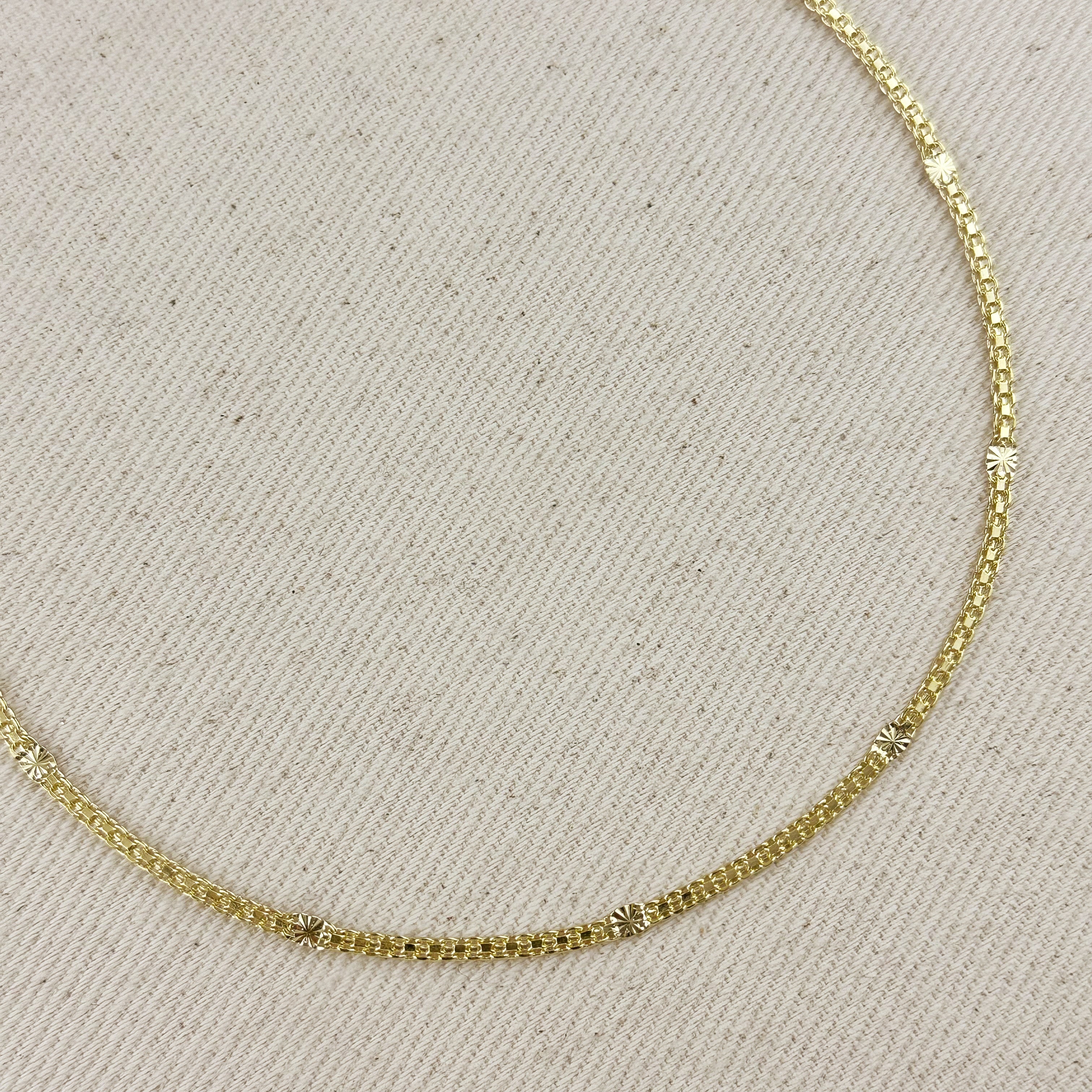 Mondsee 18k Gold Filled 2.5mm Mesh Chain with Diamond Cut Pressed Detail Necklace | 18k Gold Filled Jewelry