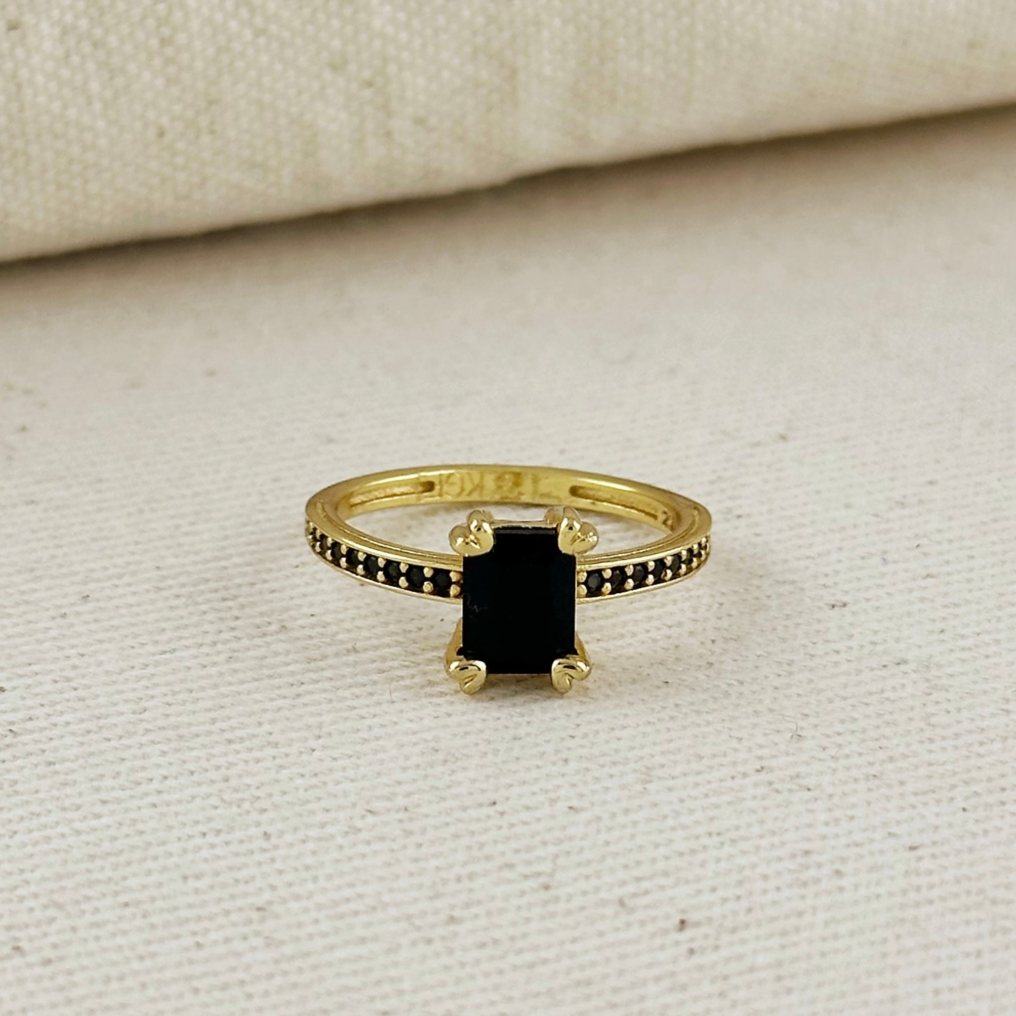 Mondsee 18k Gold Filled Black Solitaire Ring | 18k Gold Filled Jewelry