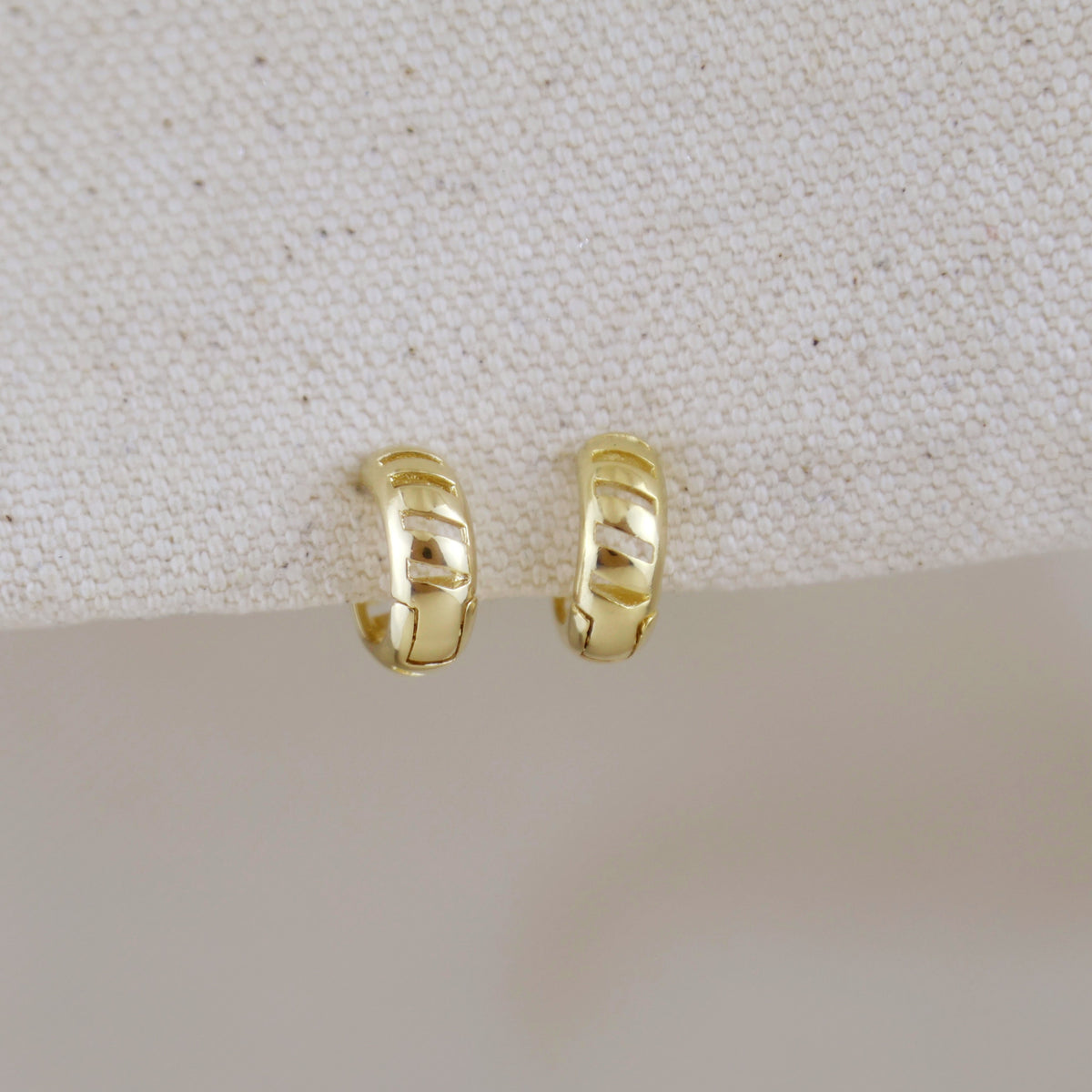 18k Gold Filled Small Ribbon Huggies Hoop Earrings