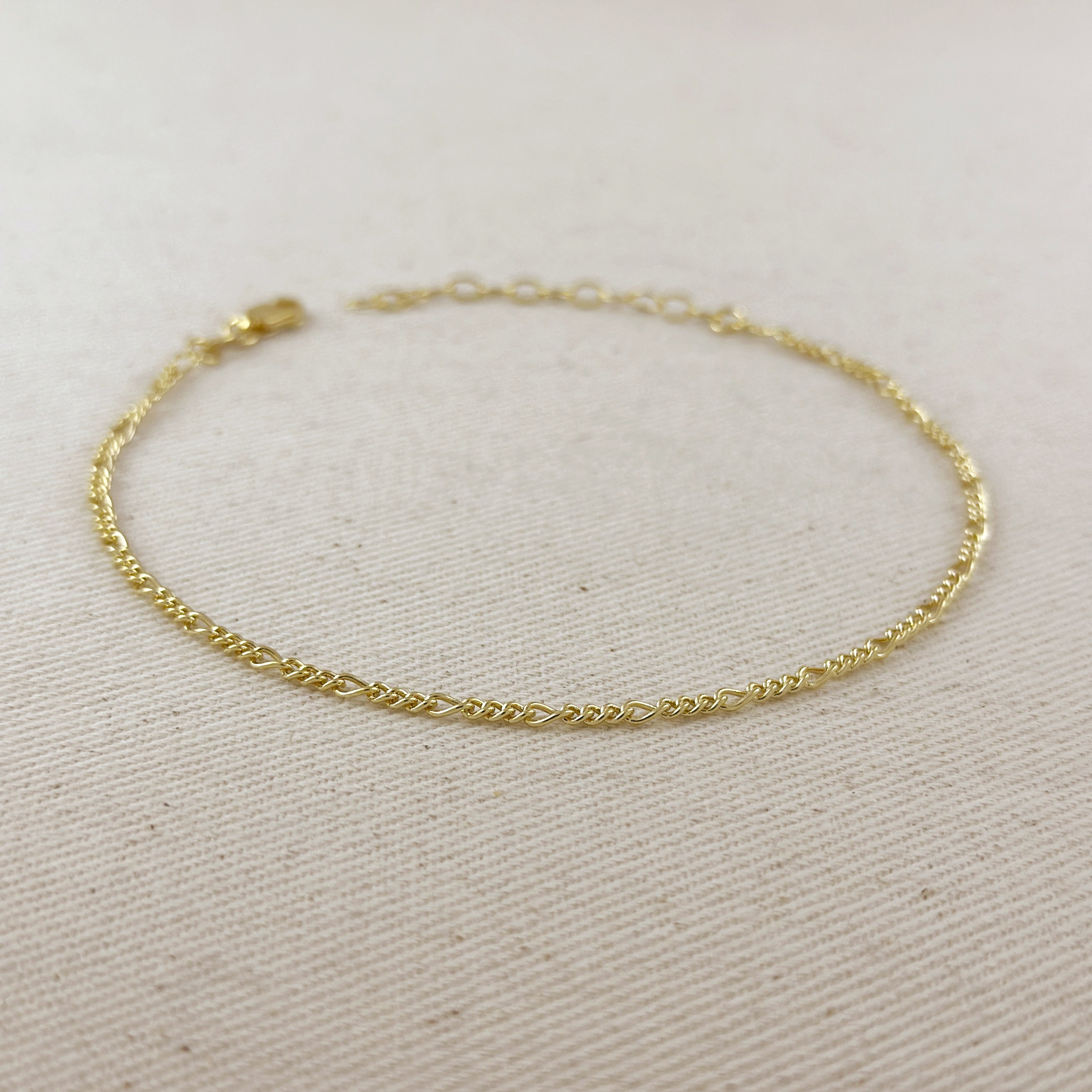 Mondsee 18k Gold Filled 2mm Rounded 3x1 Figaro Anklet | 18k Gold Filled Jewelry