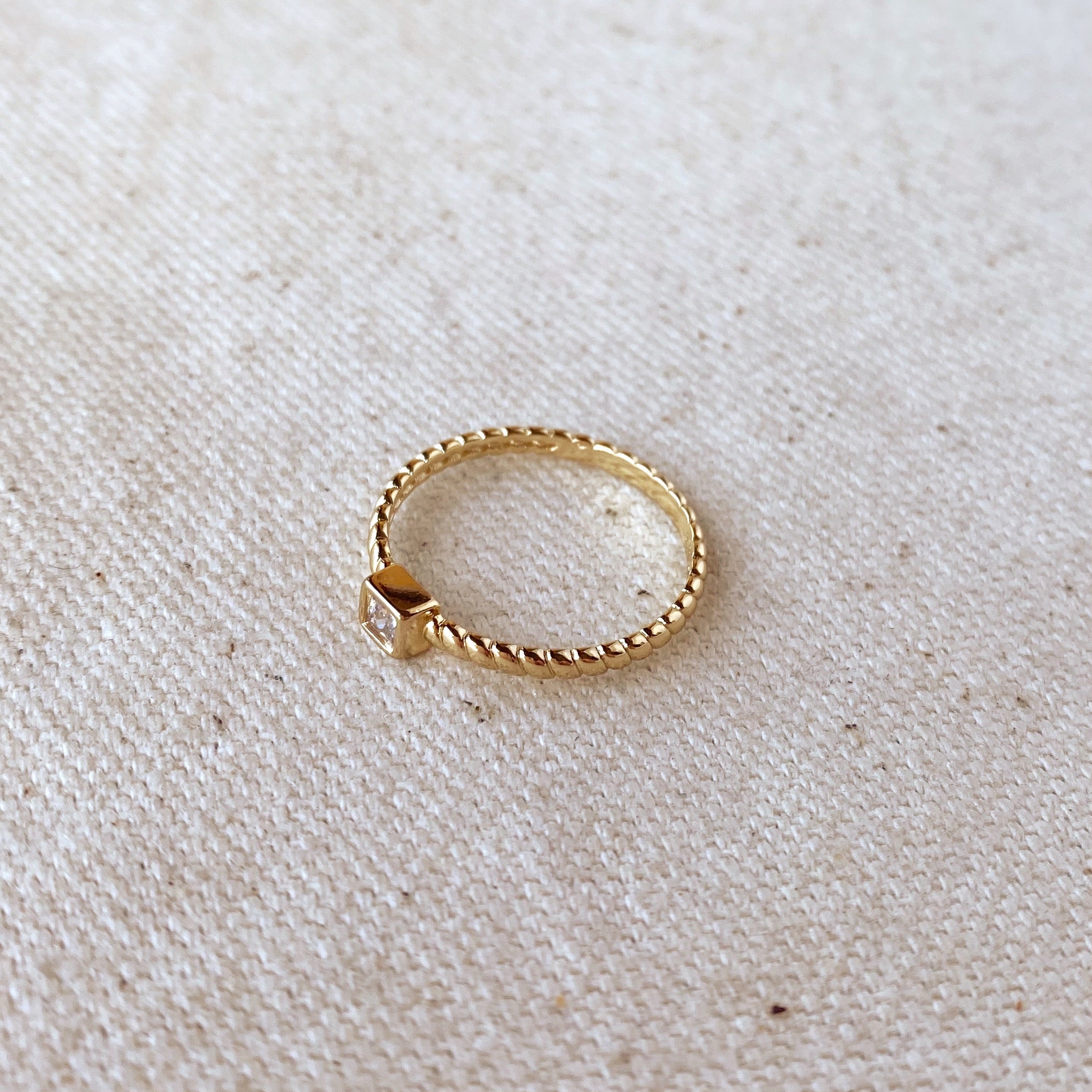 Mondsee 18k Gold Filled Twisted Solitaire Band With Cubic Zirconia Stone | 18k Gold Filled Jewelry