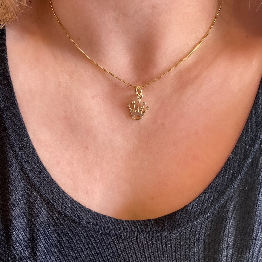 Mondsee 18k Gold Filled Crown Pendant With 5 Cubic Zirconia Stones | 18k Gold Filled Jewelry