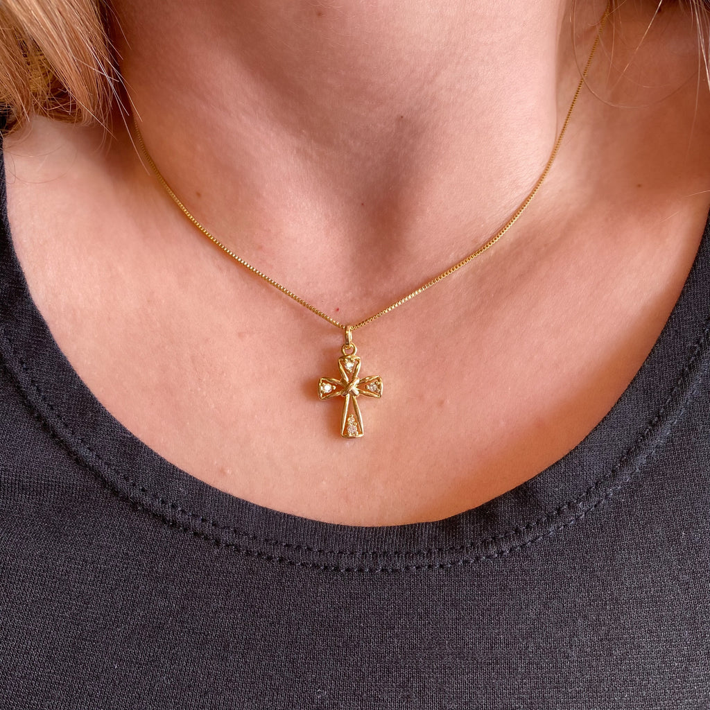 Mondsee 18k Gold Filled Cross Pendant With 4 Cubic Zirconia Stones | 18k Gold Filled Jewelry